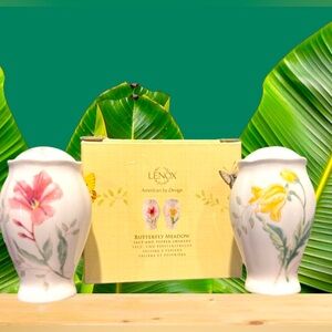 NEW NIB LENOX Butterfly Meadow salt & pepper shakers  set